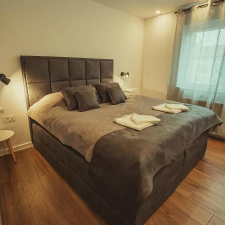 Apartmani Infinity Osijek Exterior photo