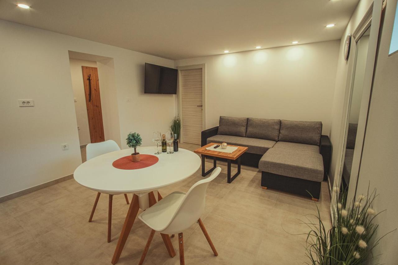 Infinity Apartment *