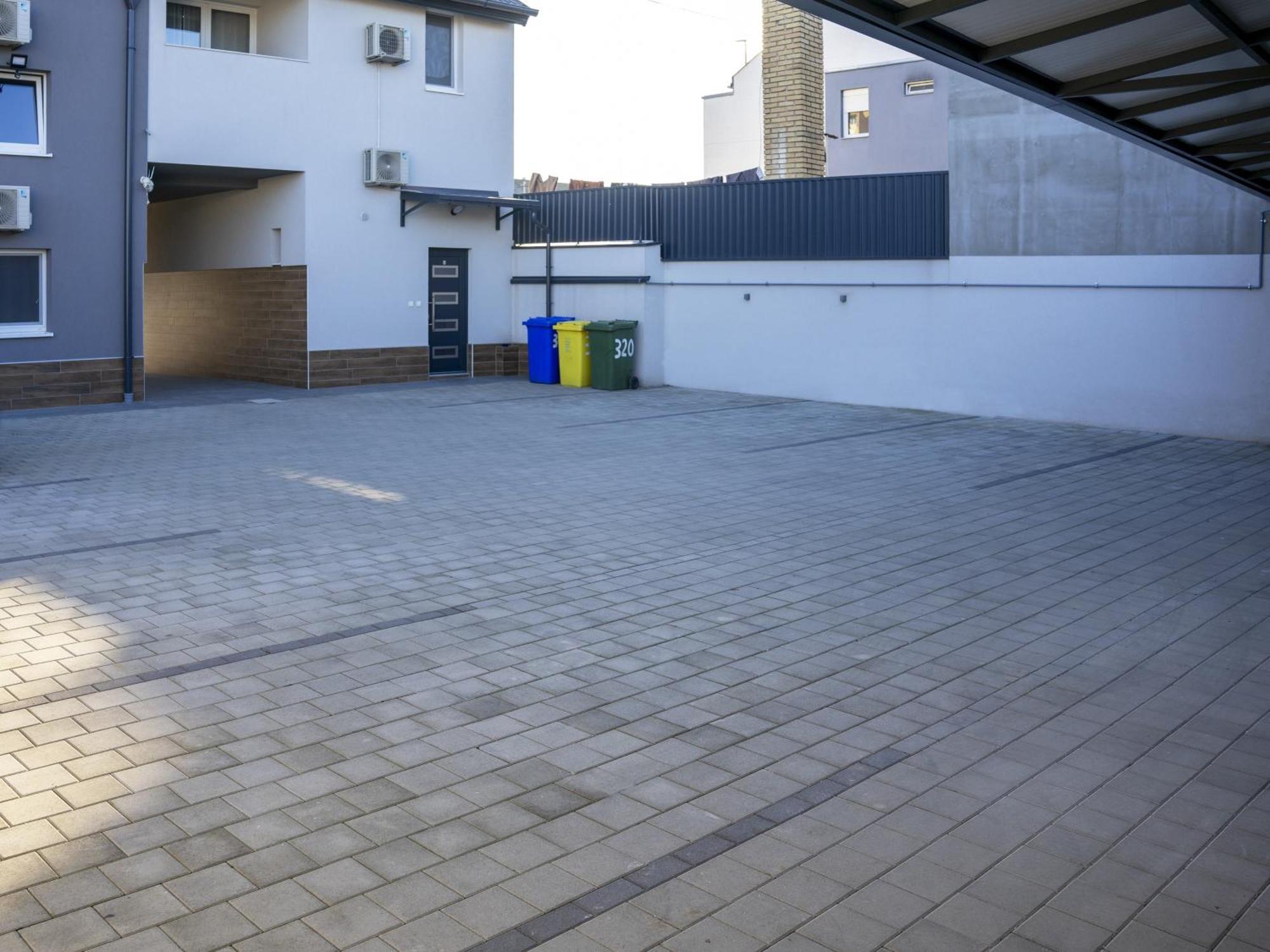 Apartment Infinity *